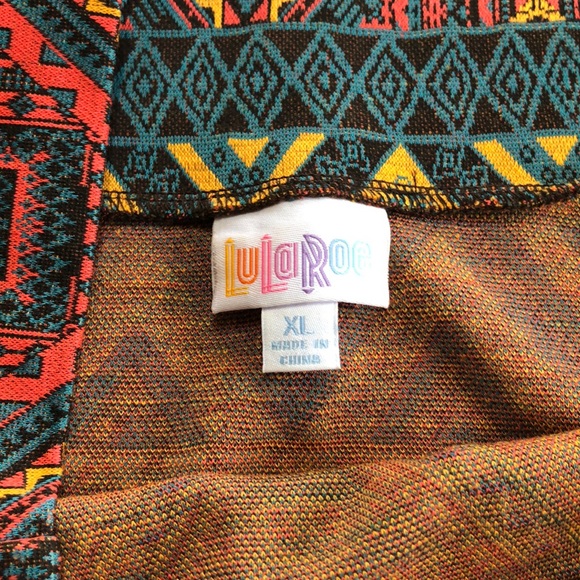 LulaRoe Cassie pencil skirt.  Aztec print. Excellent condition.  Size XL. - Picture 3 of 8